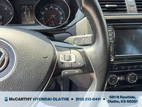 Used 2017 Volkswagen Jetta SEL Premium FWD image 25