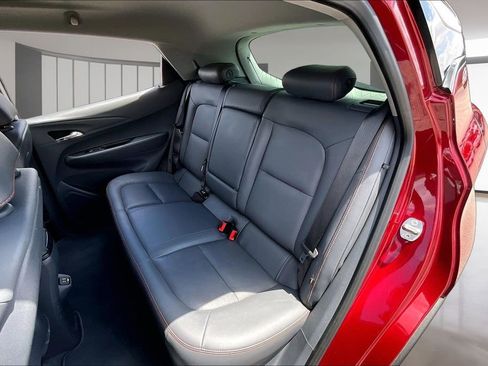 Used 2020 Chevrolet Bolt Premier w/ Infotainment Package FWD image 25