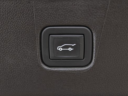 Used 2022 Chevrolet Blazer RS w/ Enhanced Convenience Package image 10