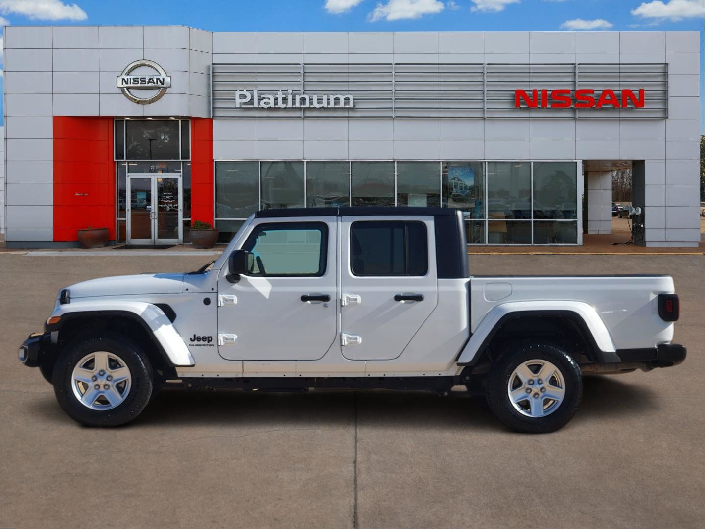 Used 2022 Jeep Gladiator Sport AWD/4WD image 3