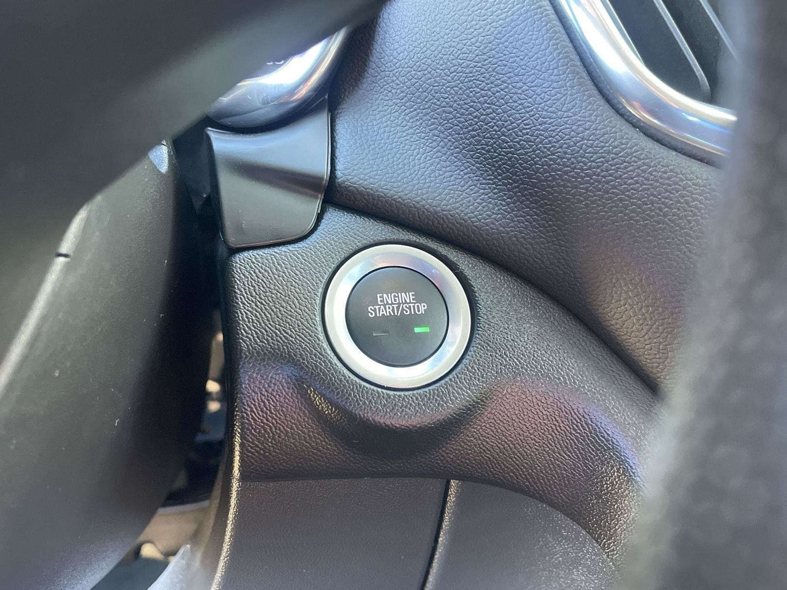 Used 2024 Chevrolet Equinox LT FWD image 17
