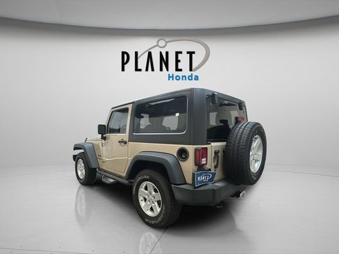 Used 2016 Jeep Wrangler Sport w/ Quick Order Package 24S AWD/4WD image 4