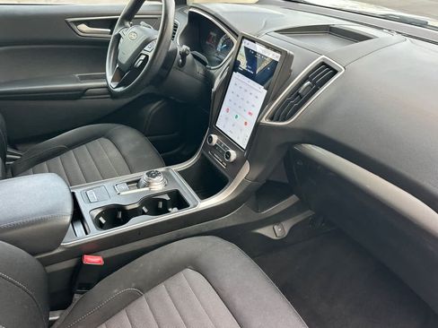 Certified 2021 Ford Edge SE FWD image 17