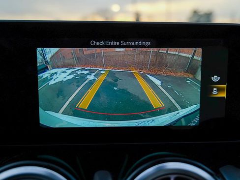 Used 2021 Mercedes-Benz GLB 250 4MATIC image 47