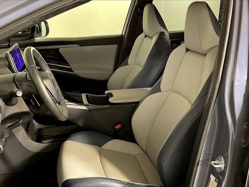 Used 2023 Subaru Solterra Limited image 24