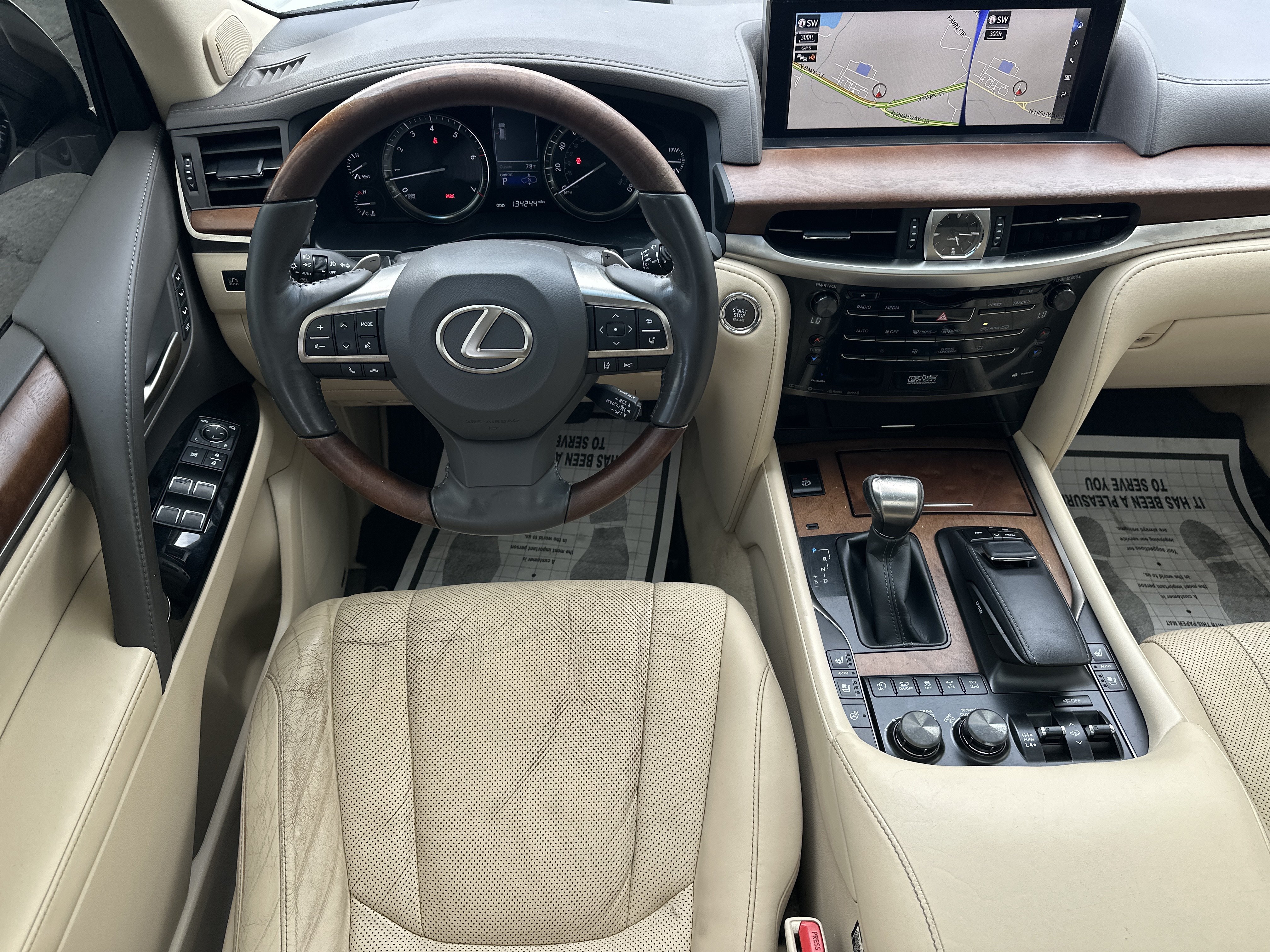Used 2018 Lexus LX 570 4WD w/ Luxury Package image 23
