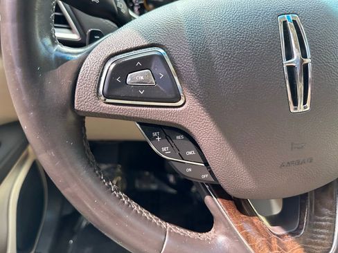 Used 2016 Lincoln MKX Reserve w/ Technology Package FWD image 28