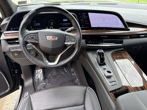 Used 2024 Cadillac Escalade ESV Premium Luxury w/ LPO, Floor Liner Package AWD/4WD image 31