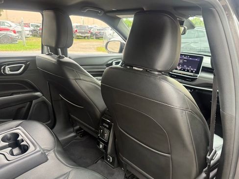 Certified 2022 Jeep Compass Altitude image 39