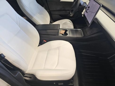 Used 2021 Tesla Model 3 Standard Range Plus RWD image 7