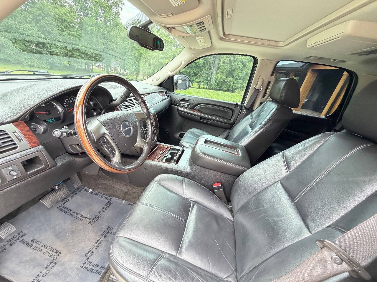 Used 2007 GMC Yukon Denali AWD/4WD image 9