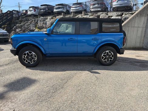 Used 2024 Ford Bronco Outer Banks AWD/4WD image 3