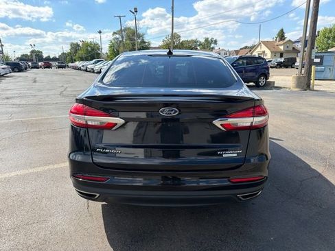 Used 2019 Ford Fusion Titanium FWD image 6
