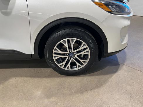 Used 2021 Ford Escape SEL image 41