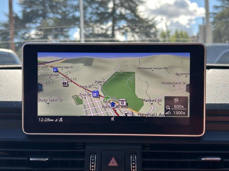 Used 2019 Audi SQ5 Premium Plus w/ Premium Plus Package AWD/4WD image 17