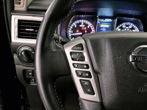 Used 2017 Nissan Titan PRO-4X AWD/4WD image 18