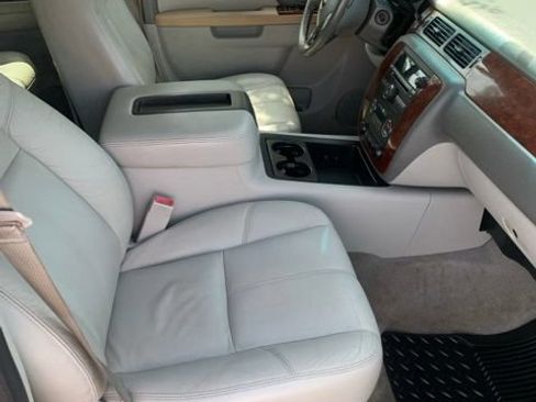Used 2013 Chevrolet Tahoe LT w/ Texas Edition RWD image 2