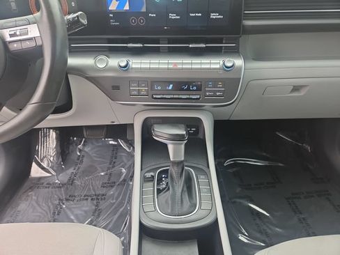Used 2024 Hyundai Kona SEL FWD image 11