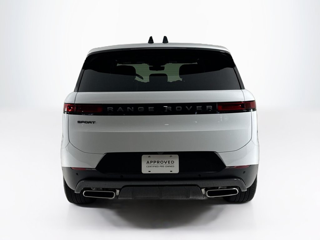 Used 2026 Land Rover Range Rover Sport SE AWD/4WD image 4