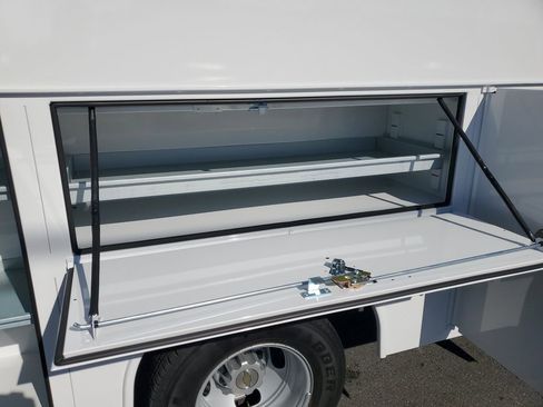 New 2025 Chevrolet Express 3500 w/ Power Convenience Package image 13