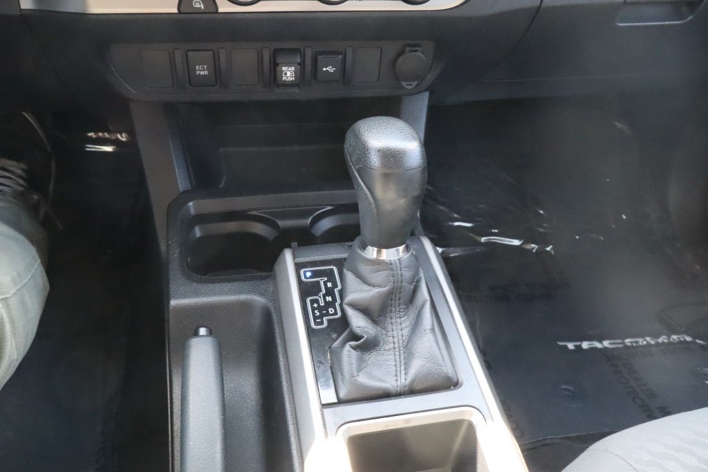 Used 2021 Toyota Tacoma SR5 RWD image 26