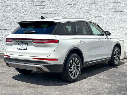 Used 2022 Lincoln Corsair AWD w/ Equipment Group 101A image 8