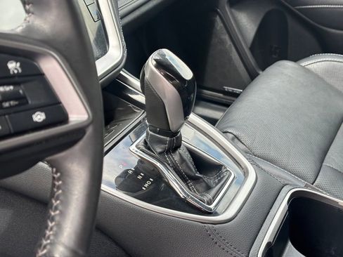 Used 2023 Subaru Outback Touring XT AWD/4WD image 11