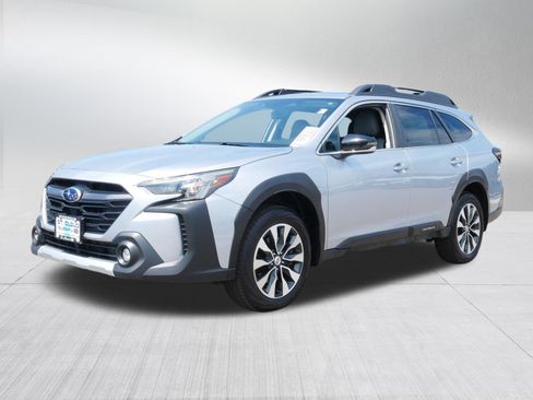 Certified 2025 Subaru Outback Limited XT w/ Popular Package #2 AWD/4WD image 3