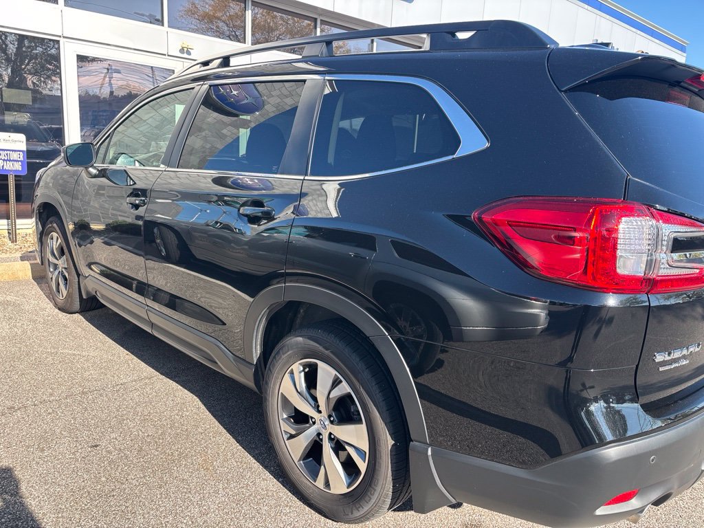 Used 2023 Subaru Ascent Premium w/ Convenience Package AWD/4WD image 3