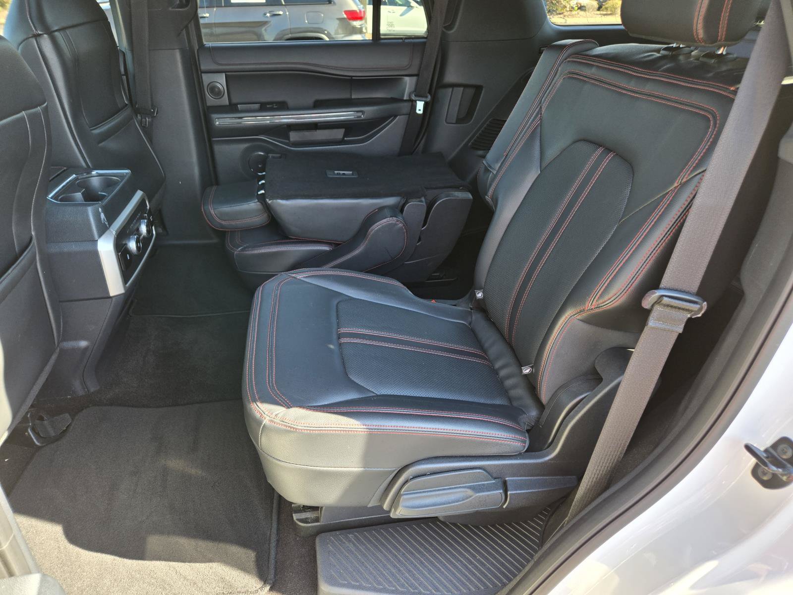 Used 2022 Ford Expedition Limited AWD/4WD image 19