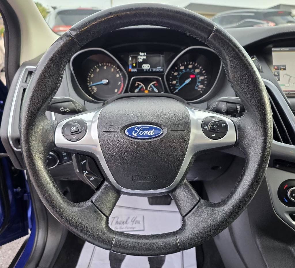 Used 2014 Ford Focus Titanium FWD image 28