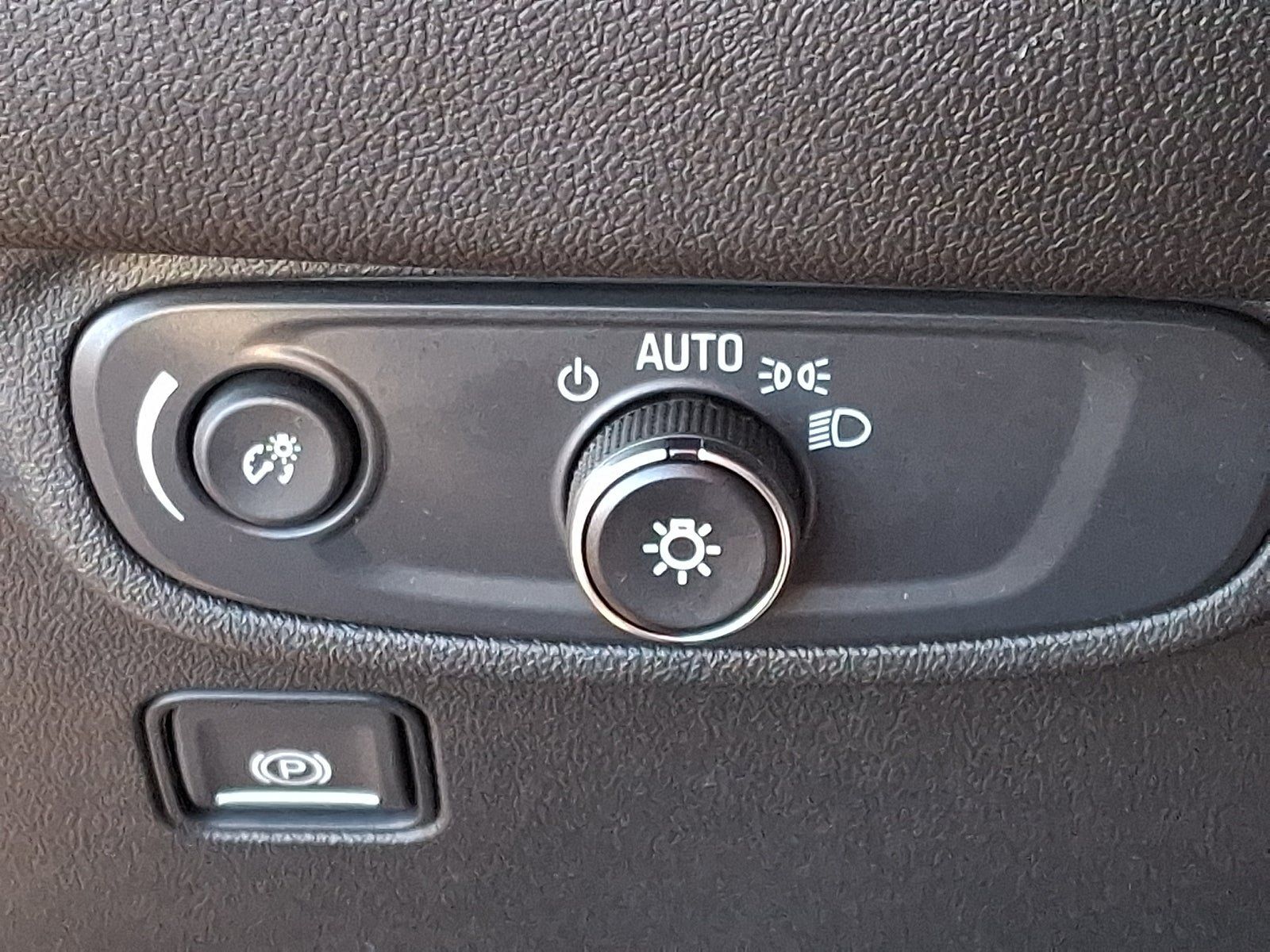 Certified 2024 GMC Terrain SLE FWD image 27