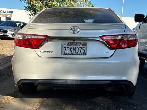 Used 2016 Toyota Camry SE FWD image 5