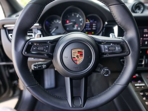 Certified 2026 Porsche Macan AWD/4WD image 16