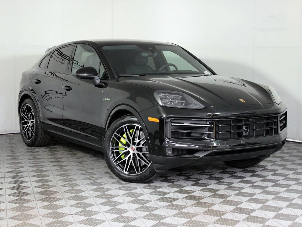 Certified 2026 Porsche Cayenne E-Hybrid Coupe AWD/4WD image 9