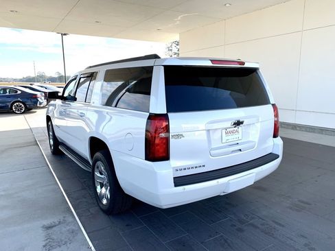 Used 2019 Chevrolet Suburban LT image 7