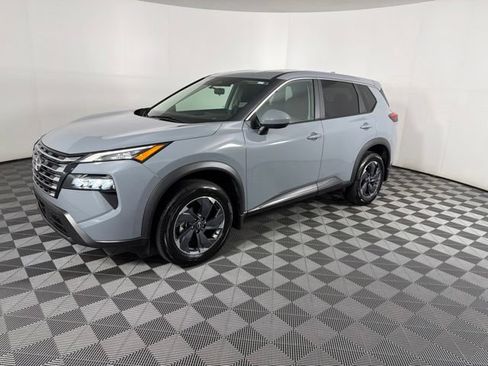 Certified 2026 Nissan Rogue SV FWD image 17