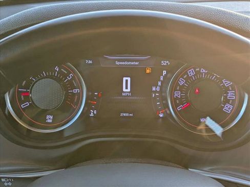 Used 2022 Dodge Challenger SXT image 10