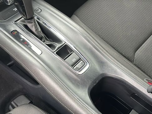 Used 2022 Honda HR-V Sport image 21