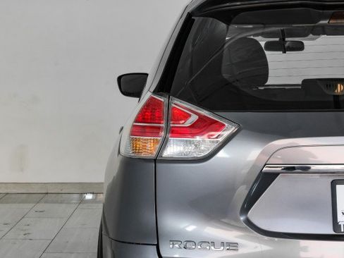 Used 2016 Nissan Rogue S AWD/4WD image 44