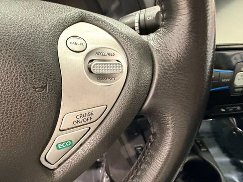 Used 2016 Nissan Leaf SV FWD image 12