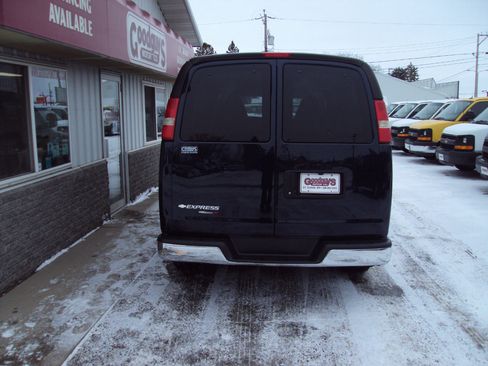Used 2013 Chevrolet Express 1500 LT w/ LT Preferred Equipment Group image 6