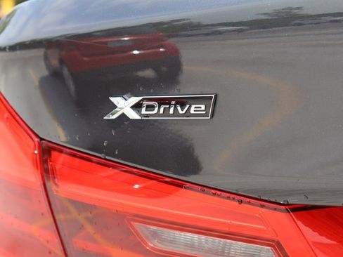 Used 2019 BMW 530i xDrive w/ Convenience Package AWD/4WD image 9