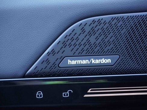 Certified 2025 BMW 530i xDrive image 16