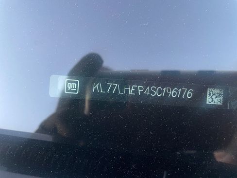 Used 2025 Chevrolet Trax LT image 28