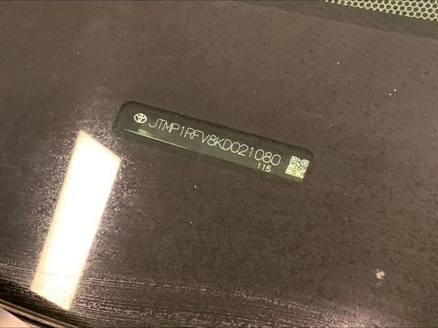 Used 2019 Toyota RAV4 XLE image 34