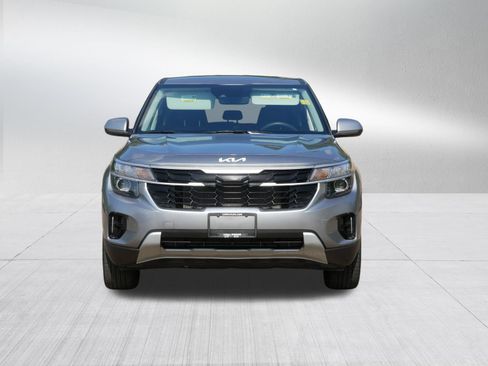 Certified 2024 Kia Seltos LX AWD/4WD image 2
