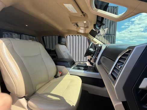 Used 2017 Ford F350 Lariat w/ Lariat Value Package AWD/4WD image 32