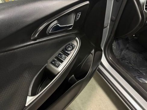 Used 2024 Chevrolet Malibu LT FWD image 10