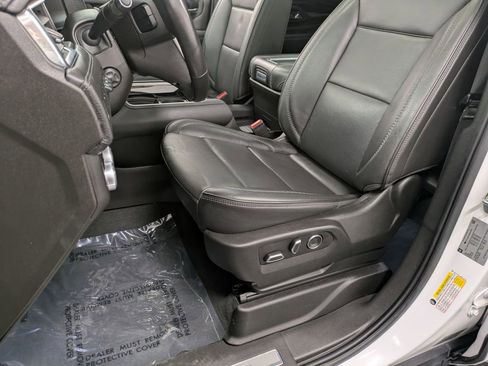 Used 2021 GMC Yukon Denali w/ Denali Ultimate Package image 9